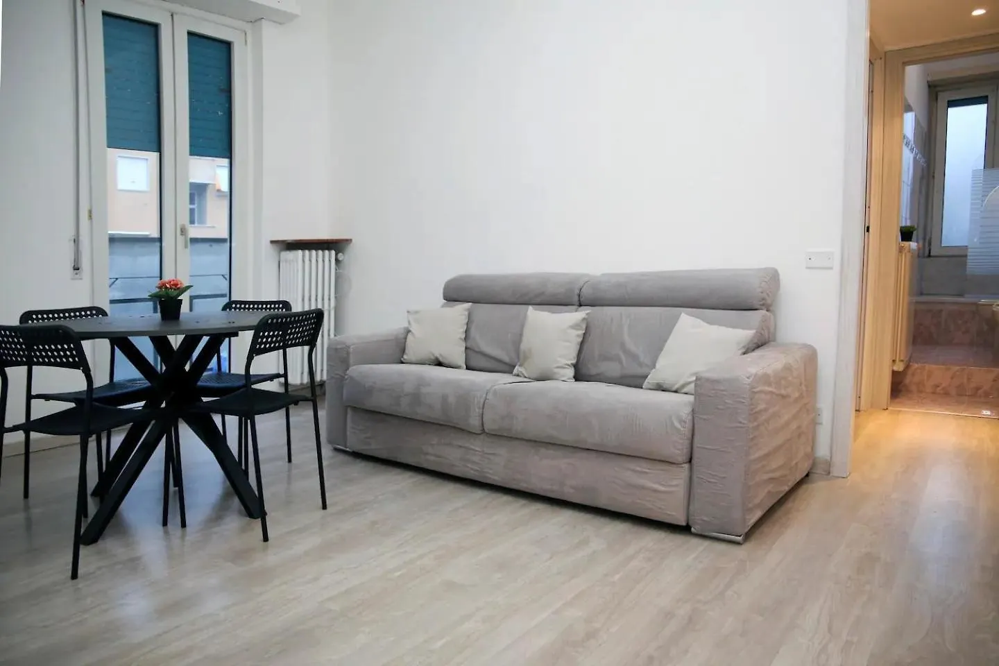 Via Tevere Apt Milano Rozzano