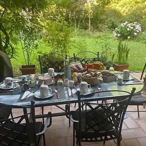 Borgo Dei Fiori Couette-café